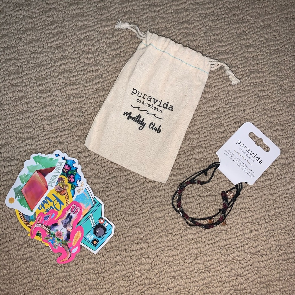 Pura Vida Bracelet Set & 13 stickers!